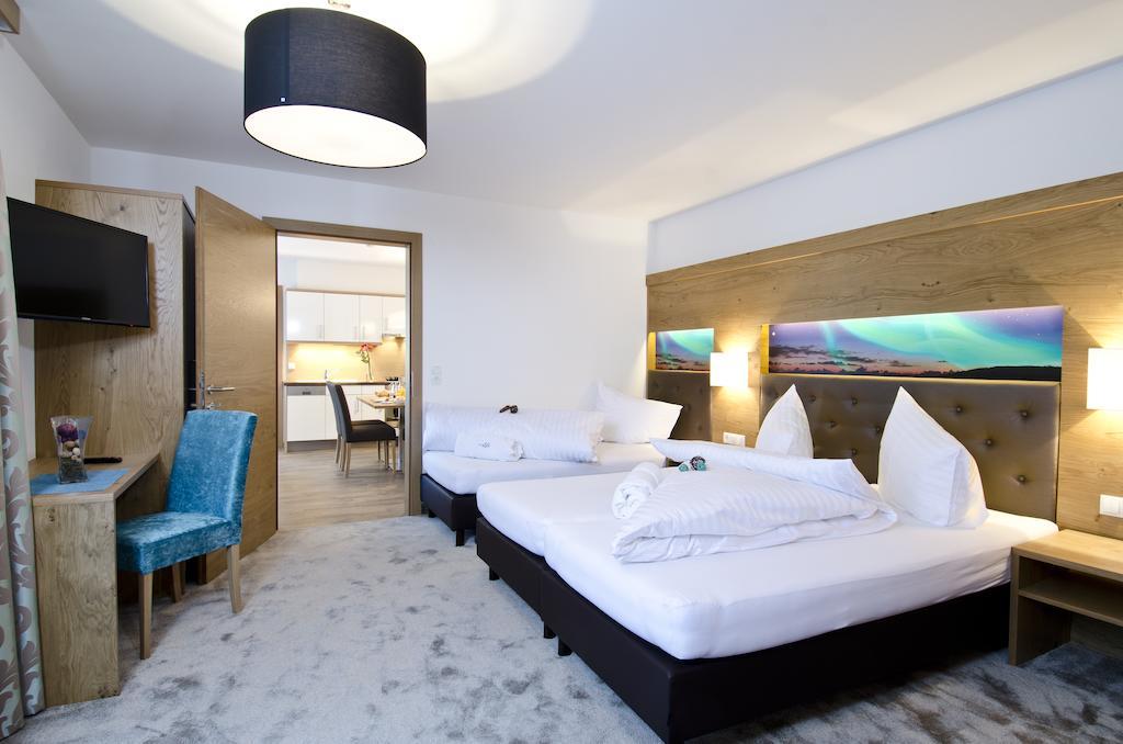 Wolfs Aparts + More Ischgl Room photo